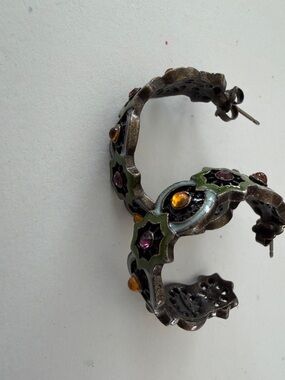 Vintage-Inspired  Enamel Hoop 
Earrings